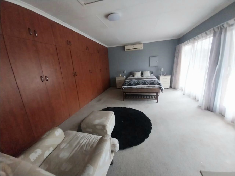 5 Bedroom Property for Sale in Roodewal Free State